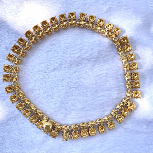 Oscar de la Renta Pearl and Crystal necklace - Picture 3 of 4